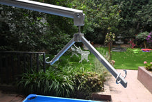 Percha para arnés, grúa para alberca.